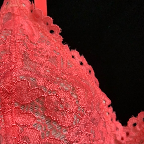 NWT b’tempt’d by Wacoal Lace Bralette size Medium - Picture 3 of 9